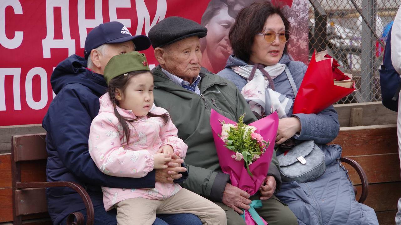 Ветерана Великой Отечественной войны Яковлева Петра Константиновича поздравили с 79-й годовщиной Победы